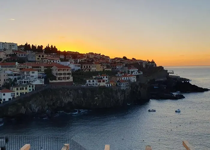 Casa Mar Adentro * Câmara de Lobos