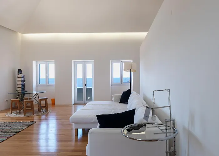 Casa Mar Adentro * Câmara de Lobos