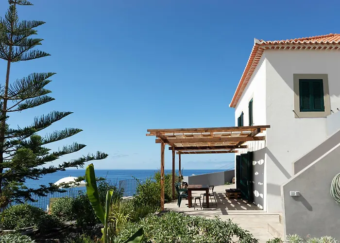 Casa Mar Adentro * Câmara de Lobos